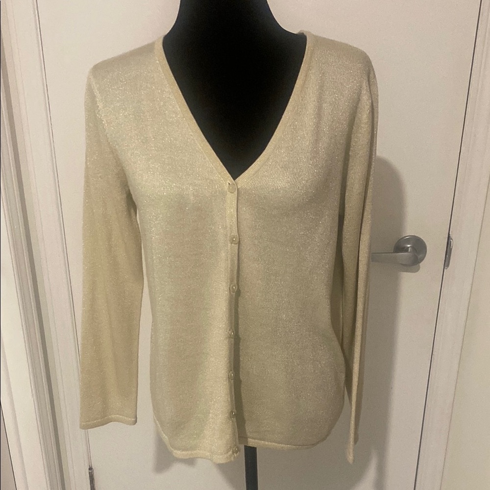 Liz Claiborne long sleeved v-neck button down Shimmering Gold Cardigan sze Small